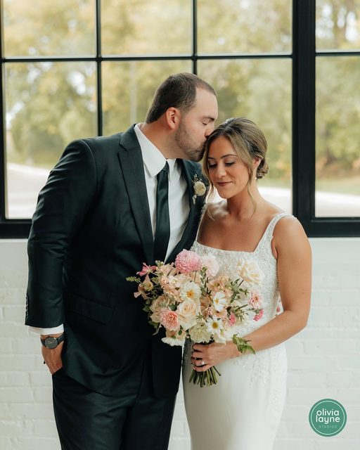 Olivia Layne Studios wedding photograph 24