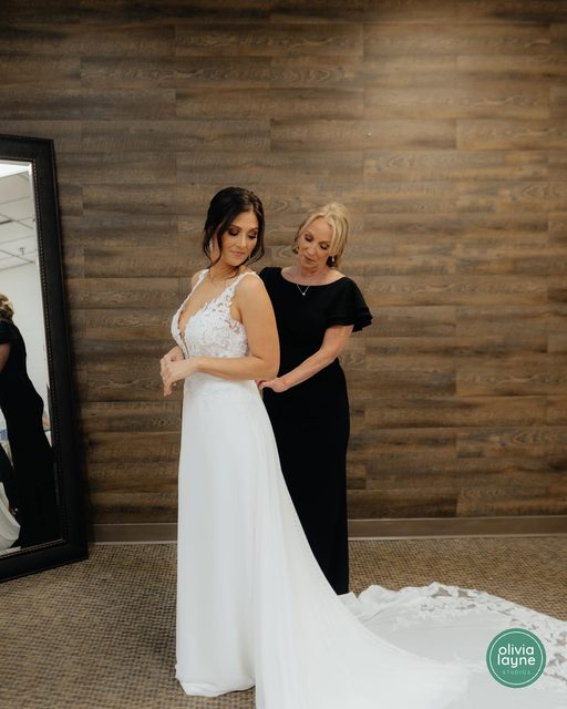 Olivia Layne Studios wedding photograph 35